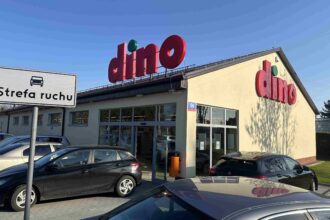 Sklep Dino w Rudzie obok Wielunia